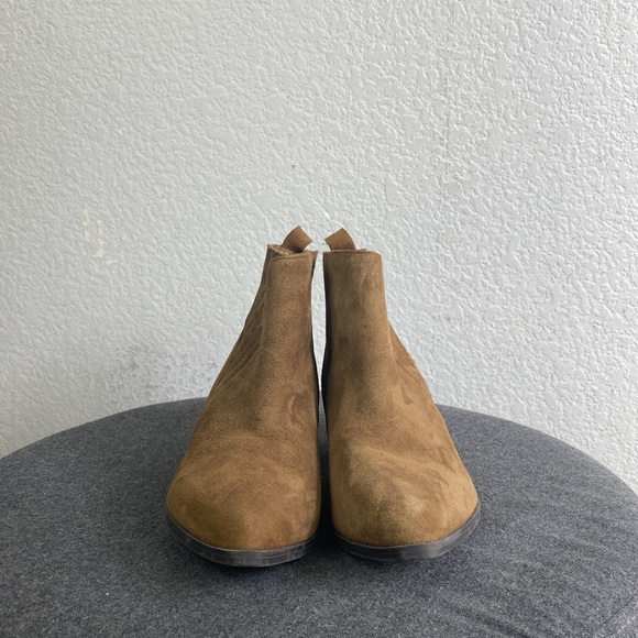 Marc Fisher tan suede pointed toe ankle boot - Picture 3 of 6